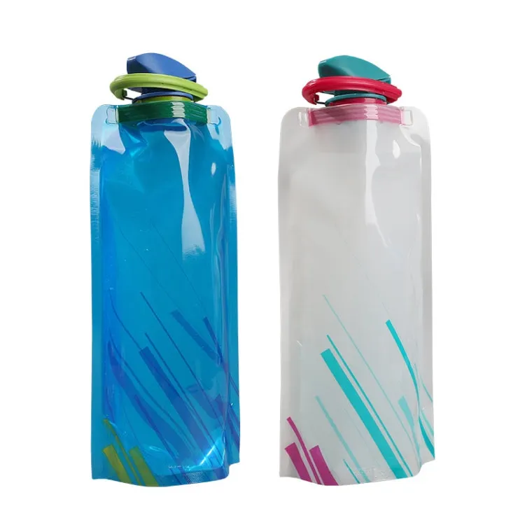 700ml Outdoor Sports Collapsible Kettle Leakproof Drinking Water Bag with Carabiner(Blue)