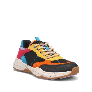 Trail Sneakers