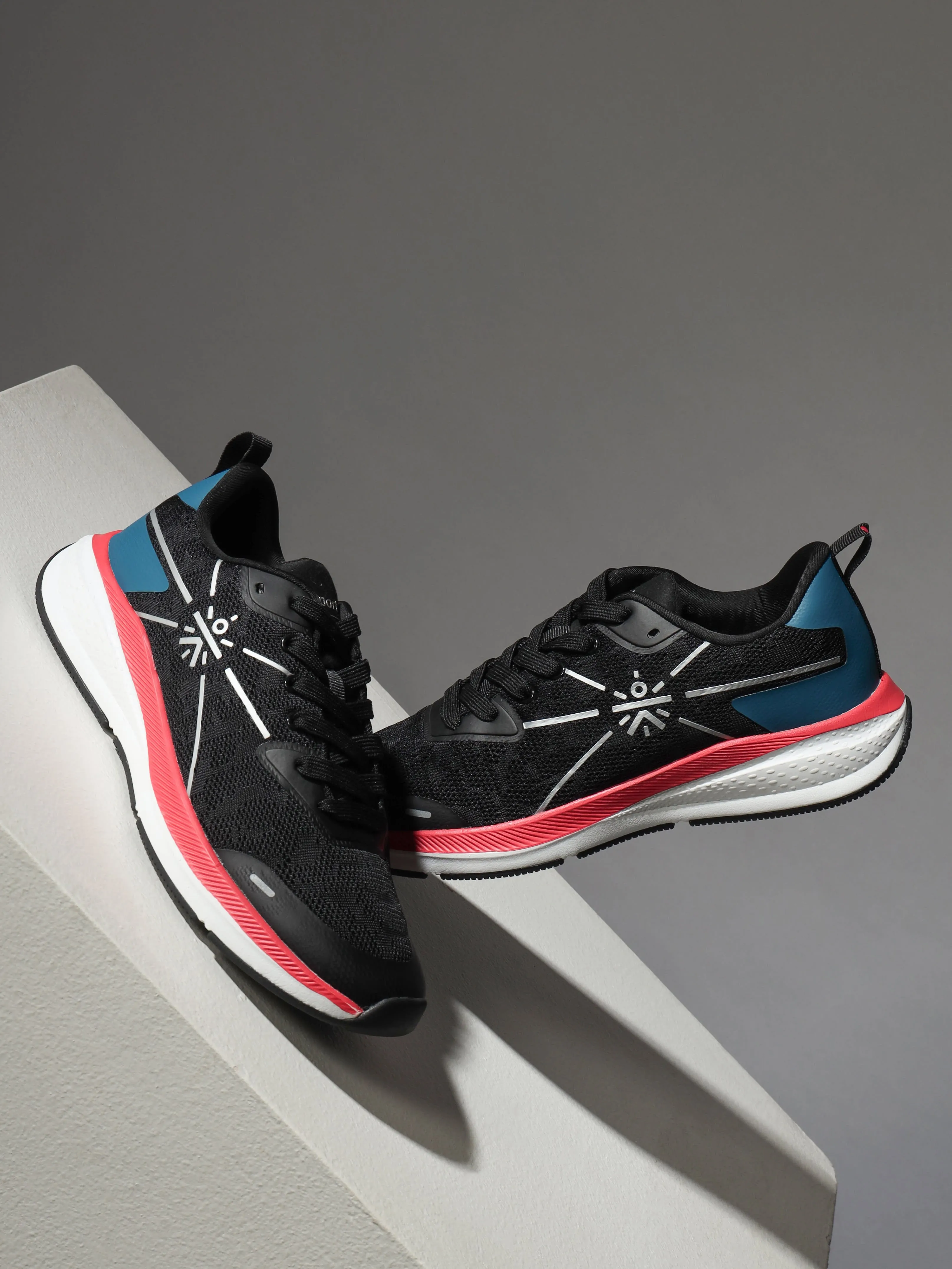 Flomo Men Running Shoes - Black/Blue