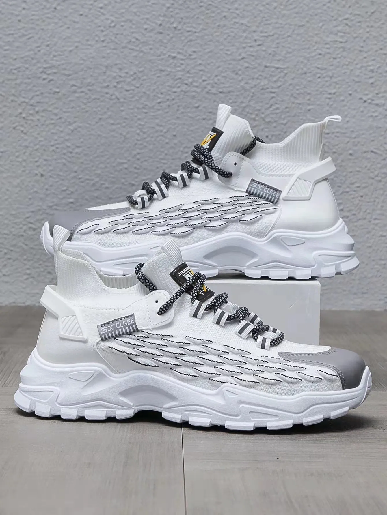 Men Colorblock Ribbed Lace-up Front Chunky Sneakers