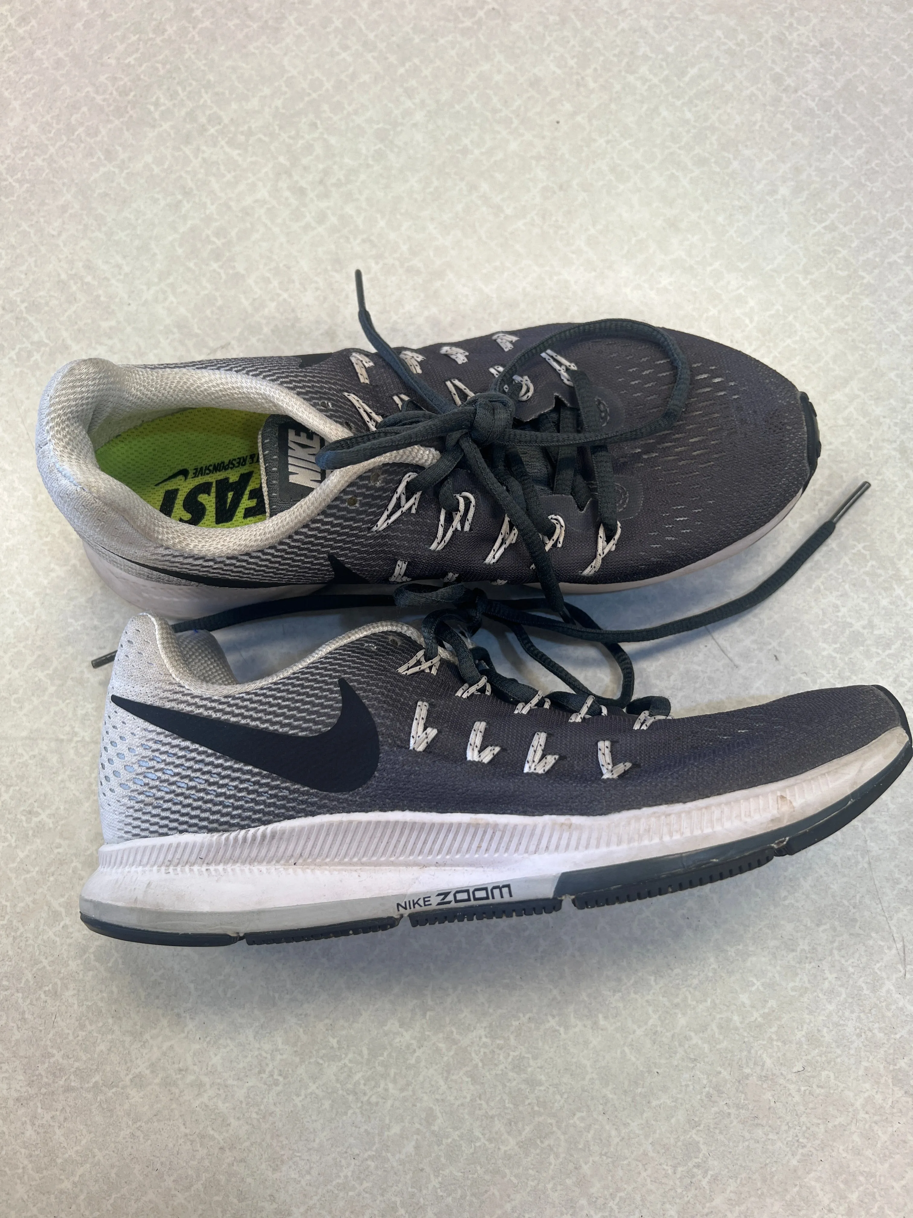 Shoes Sneakers By Nike  Size: 6.5